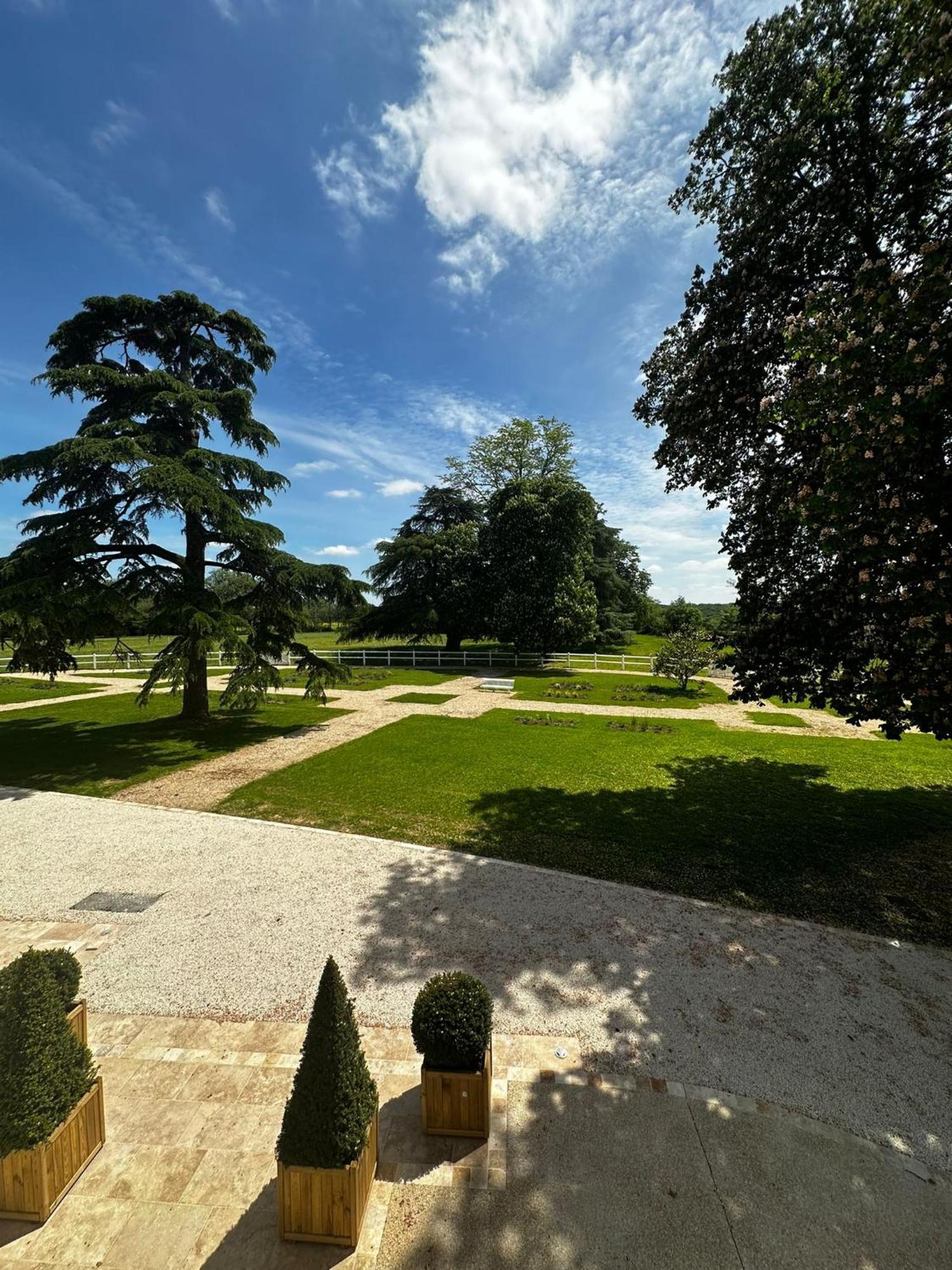 ホテル Domaine De L'Ecorcerie Fontaine-le-Comte エクステリア 写真